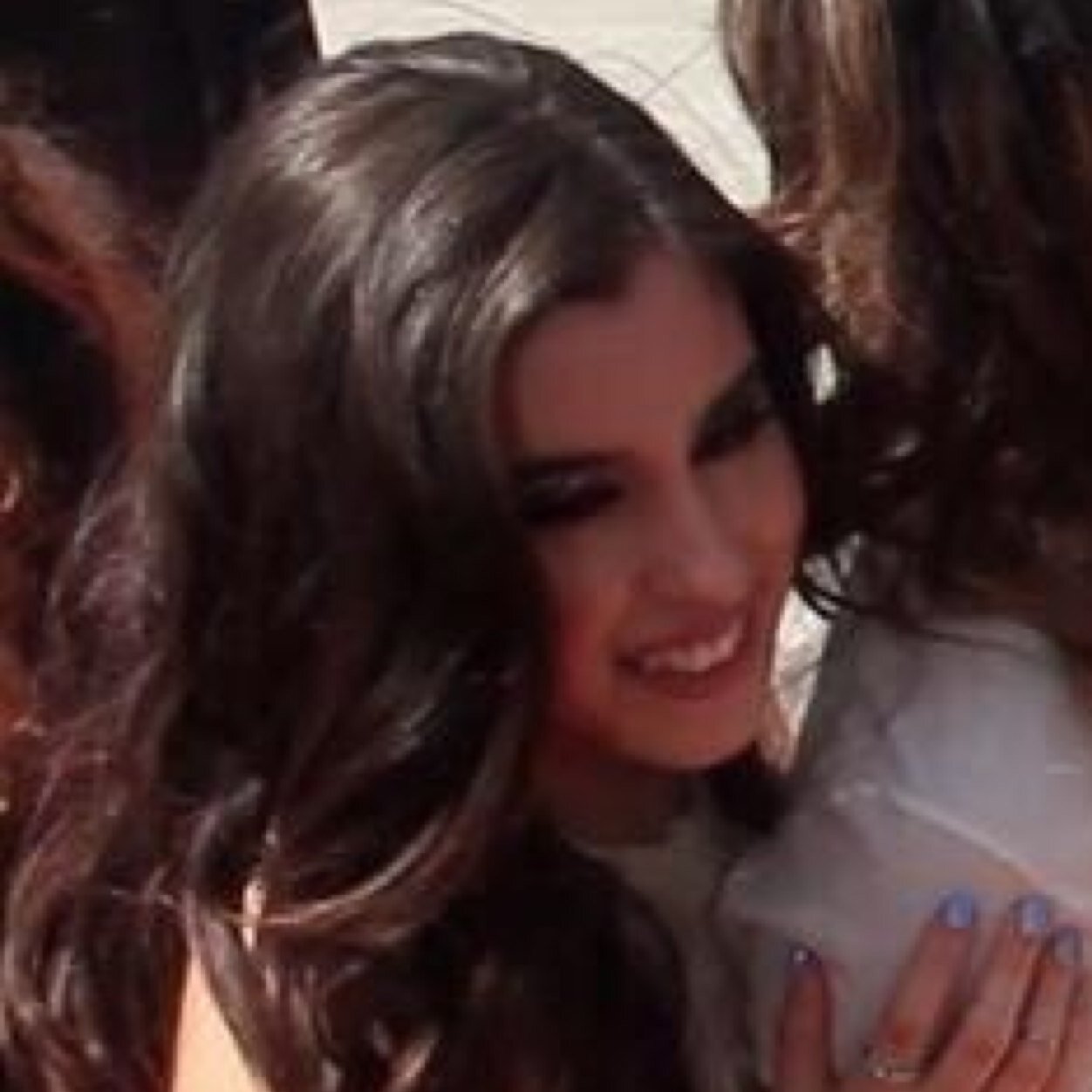 Hi this is a free follow from @anothercamEEla pls follow me there