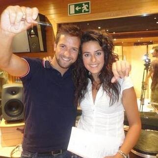 Conoce la música de Virginia Elósegui @VirginiaElose , la cantautora malagueña que ha cantado con Pablo Alborán y Vanesa Martín.