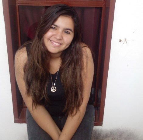 Soy muy sociable mi facebook es luciana_leon@live.com