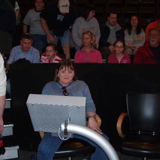 DHarder913's profile picture. I am a Biden/Harris lover all the way. The former moron needs to be in jail along with his family.