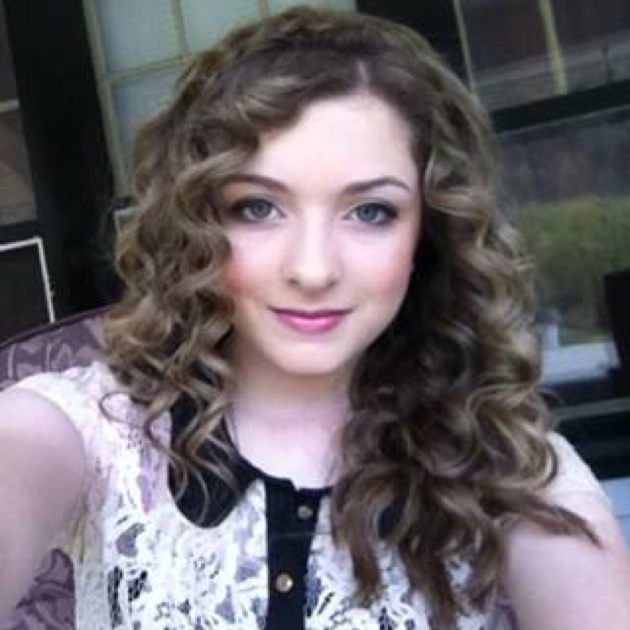 Im a Down home country kinda girl, i sure as heck aint aftaid to get muddy, i despise fake people, my best friend is Brooke Waddell!! Thats as real as it gets