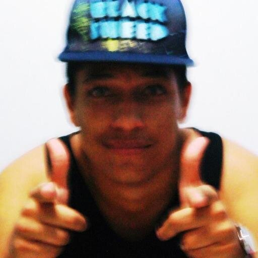 A personalidade mais diferenciada sendo moldada pelo criador; mecatronico,cruizeirense,feliz,simpático,bonito,HUMILDE! rsrsrsr pelo jeito estrovertido também.