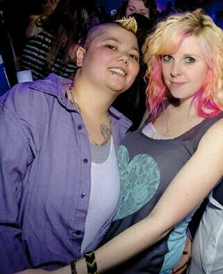 I like to work,party and dance. I can b ur best friend or worst enemy. the choice is urs.