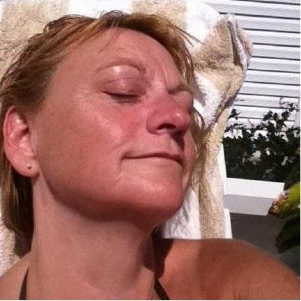 Poet Writer READER lover of Lesfic , women, and LIFE !