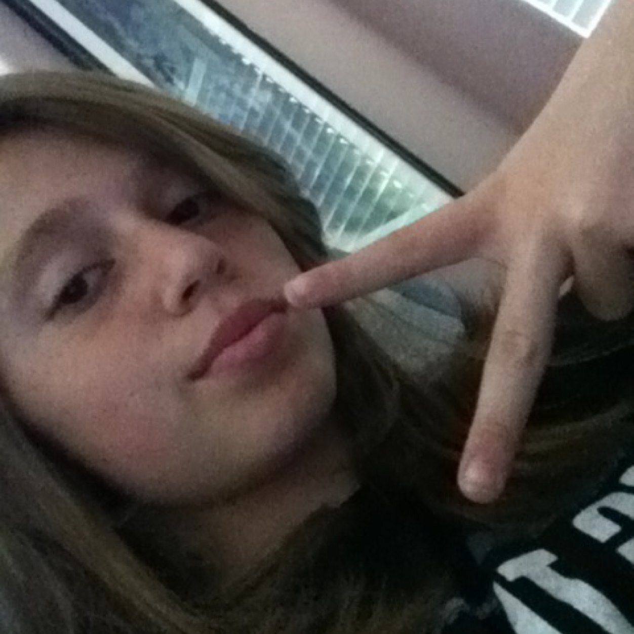 becca85408112's profile picture. 