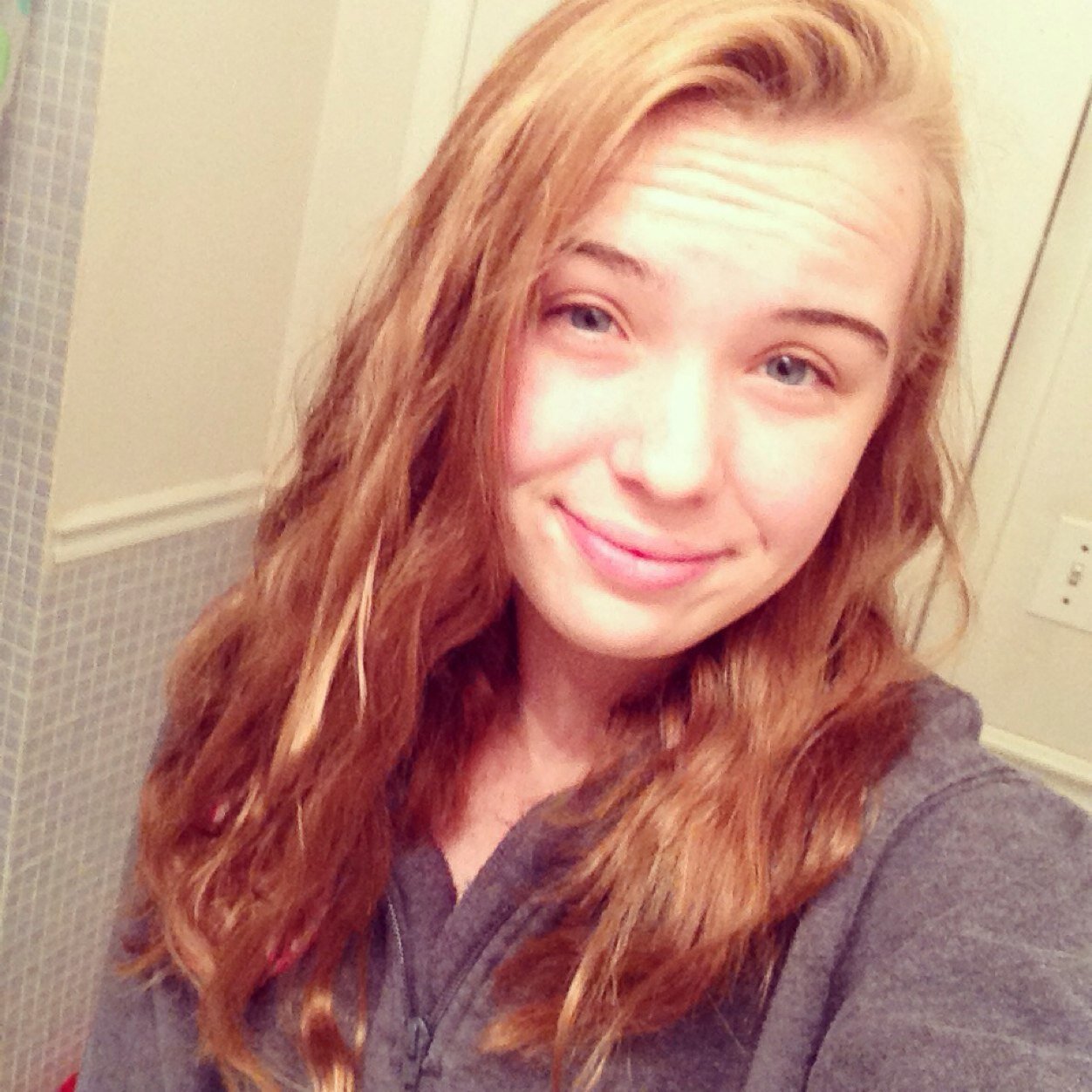 ashbake024's profile picture. don't live in the past