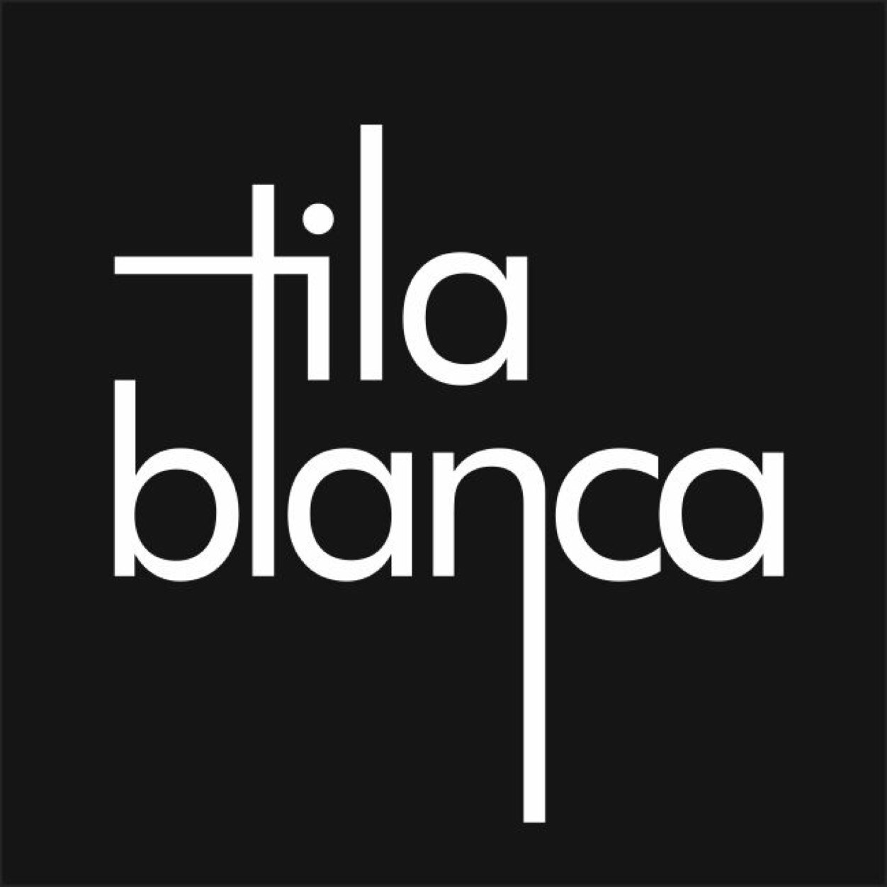 Calzado femenino- Av. Mate de Luna 2850- Local 9- Tucumán