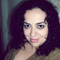 Não sou tão perigosa quanto temem, nem tão pacífica como desejam .