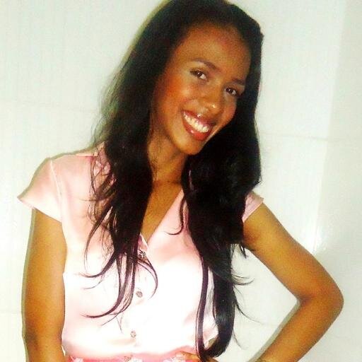 Cantora Pentecostal, disposta à fazer a obra de Deus onde quer que seja e pregar o evangelho através do louvor!