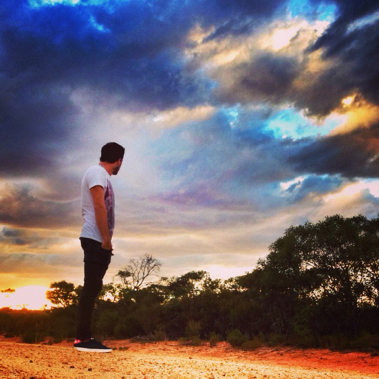 wadzy900's profile picture. Live your dreams, face your fears.