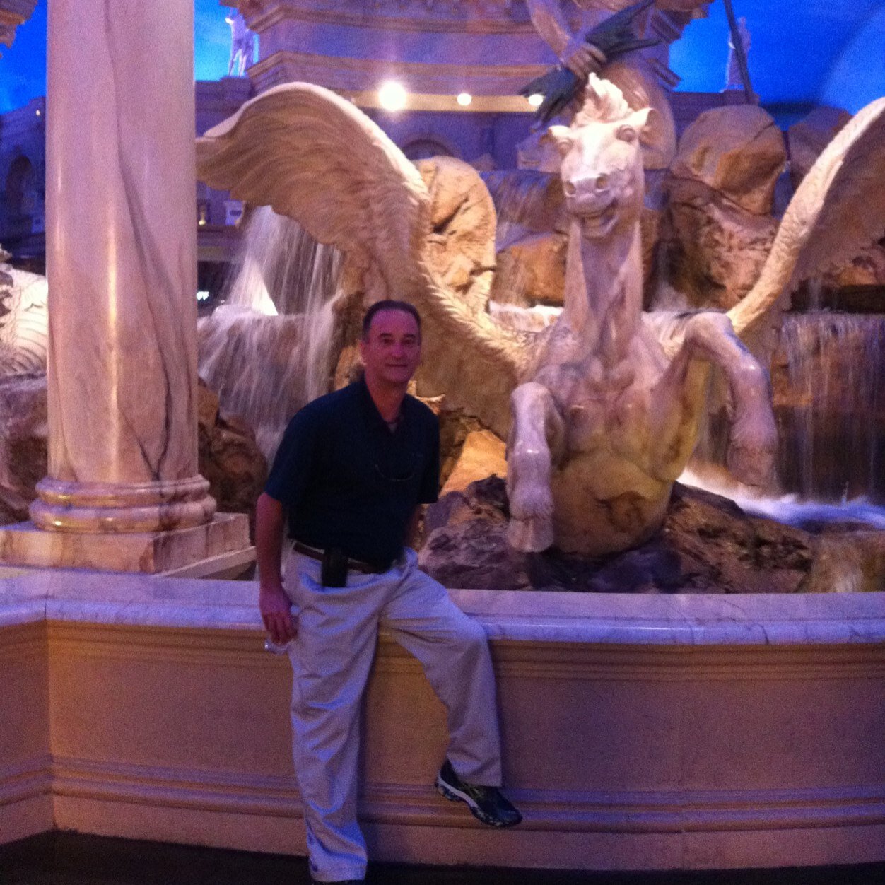 paradoa_adolfo Profile Picture