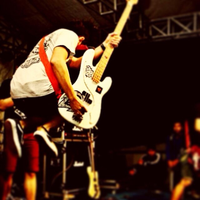 playing bass for @angrykids & proudly wearing @Crooz #ForzaMilan