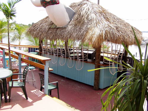 wahoosstuart's profile picture. Waterfront restaurant in Stuart Florida. 772-692-2333. Live Entertaniment. Happy Hour and Much more!