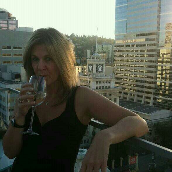 PeckhamClare's profile picture. 