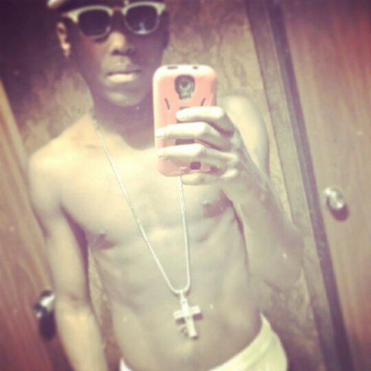 #Team: AssHole.. #Team: Loudest Smoke. less love more sex, no calls just text, new boo no ex, more sleep no stress!