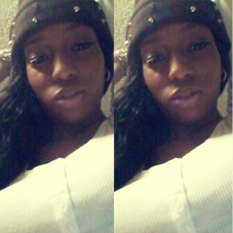 Turn That Follow Button Blue && Follow A Real Bxtch .... Leave The B.S From Round Meee ✌