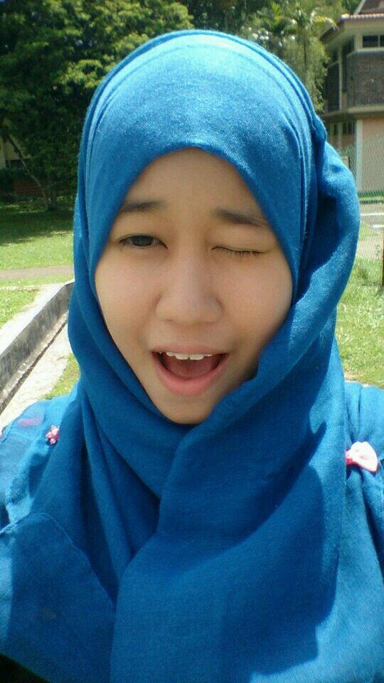 MUSLIM // FEMALE // SWEET 20// KLANG // UTM // LECTURER WANNABE