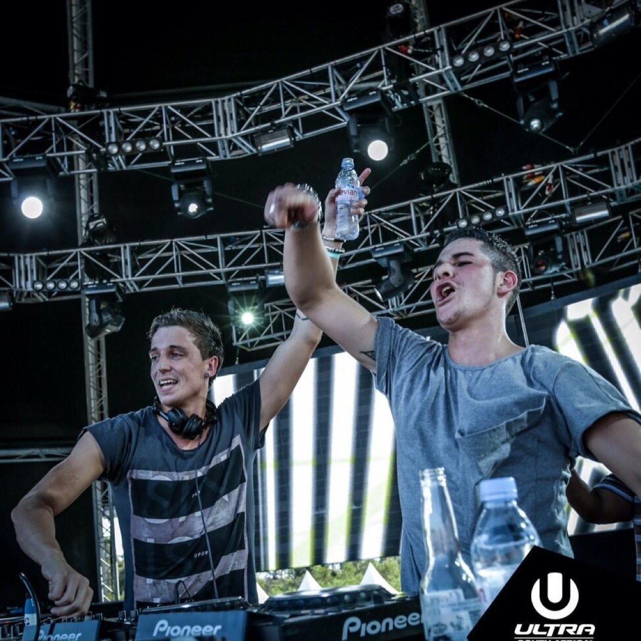 Blasterjaxx fan base in South Africa !!!! Supporting Thom and Idir , Badd dimes and ibranovski #tilldeath