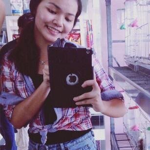 The weirdest people, are the best people. | Instagram: @gbmallapre | Skype: gladys.mallapre