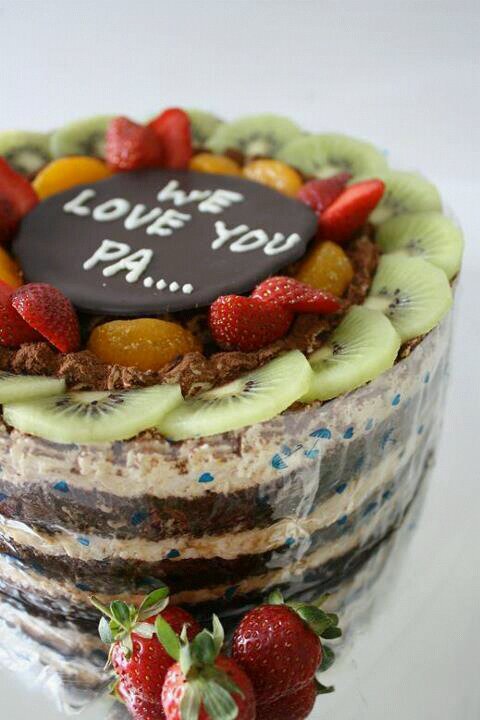 Terimah orderan bermacam  Cup Cake Fondant and kue Ultah, cek my favorite. Sms/Wa : 08115931982 line: deefey (Pin by reques). (Tarakan Cake)
