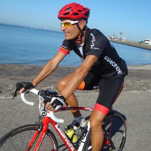 racefiets| mountainbike| wandelen| zon zee strand| 
maak asfalt| Willemien Dorien Sjors en PRUMMEL