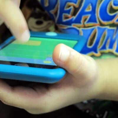 スマホに絶対入れておくべきアプリまとめ Pixiv 人気イラストsnsサイトpixiv 簡単なアカウント登録 で 毎日新しいイラストがみられる 自分の好きなキャラの漫画やイラストを 様々なイラストレイターの作品で楽しもう