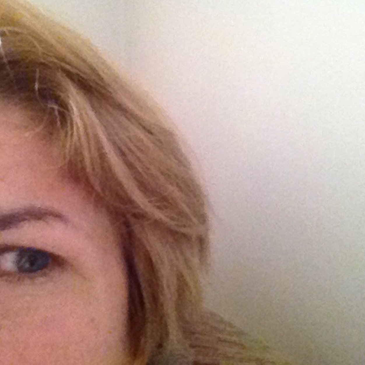 toudoire's profile picture. professeur de littérature comparée, auteure d’essais