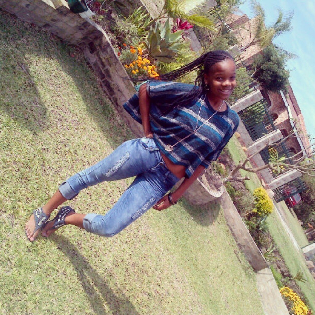 I am SweeT,Loving,honesT,caring anD BEAUTIFUL!