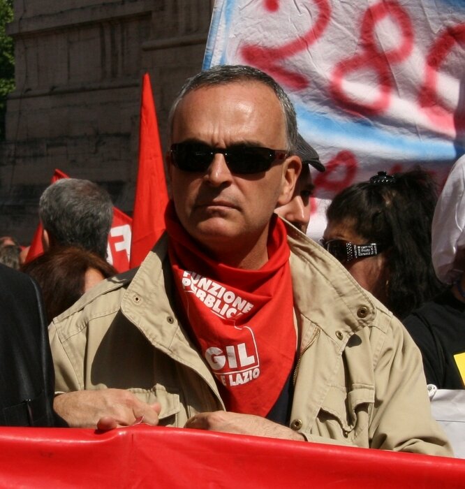 Sono nato a Roma, papà di Giulia, in #CGIL da sempre, buongustaio e critico gastronomico dilettante, amo viaggiare e sono un grande tifoso della #SSLazio