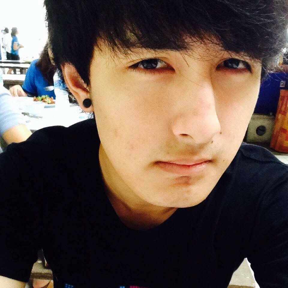 KVhino's profile picture. 