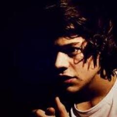 Hi! i'm Harry Styles, i'm 1/5 of one direction
i'm the youngest member of One Direction.
║▌│█│║▌║││█║▌║▌▌ Don't forget follow :)