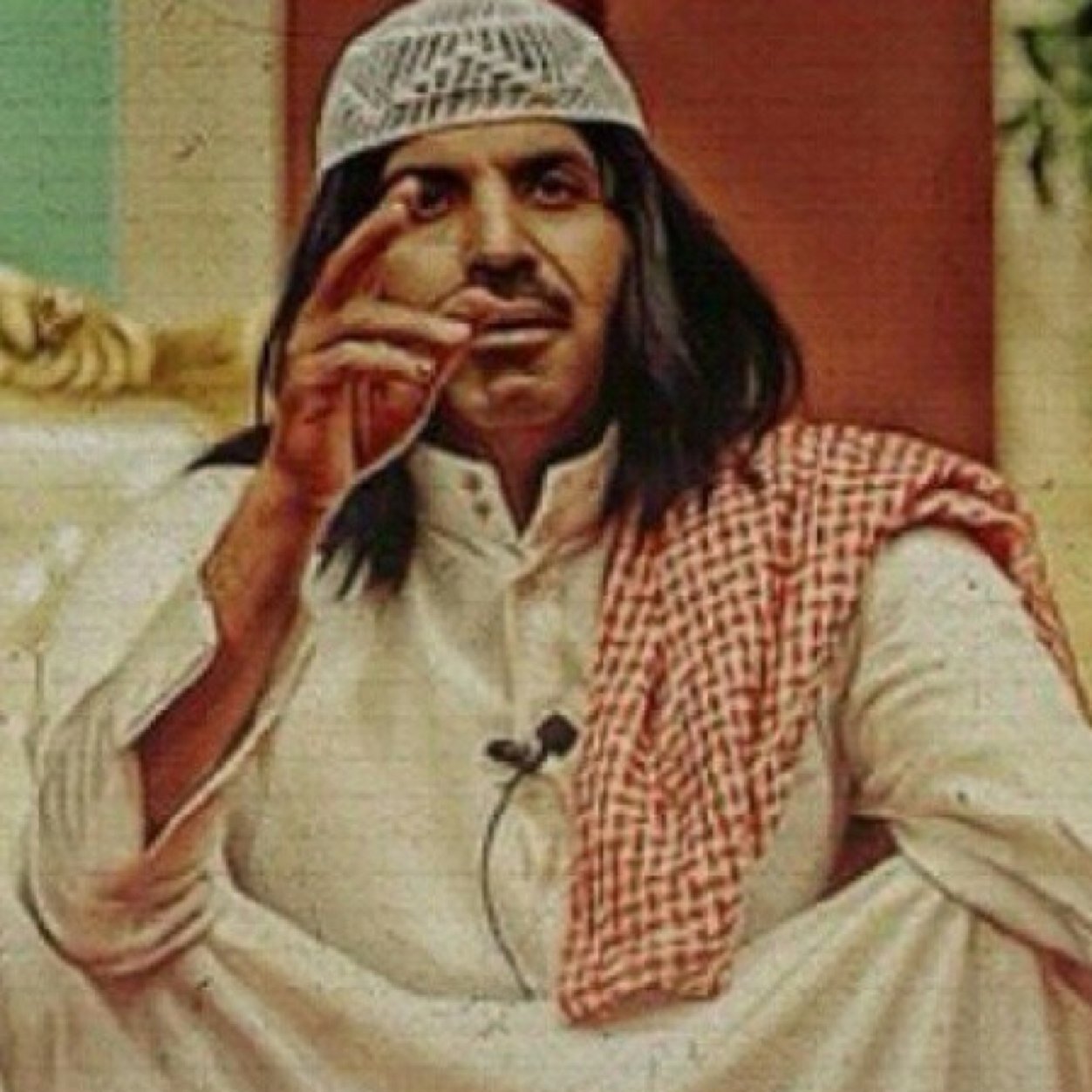 اهل المصالح يا عشيري كثيرين واهل النميميه والحسد ما يعدّون..لا صرت طيب قالوا فلان مسكين ولا صرت فاهم قالوا فلان ملعون