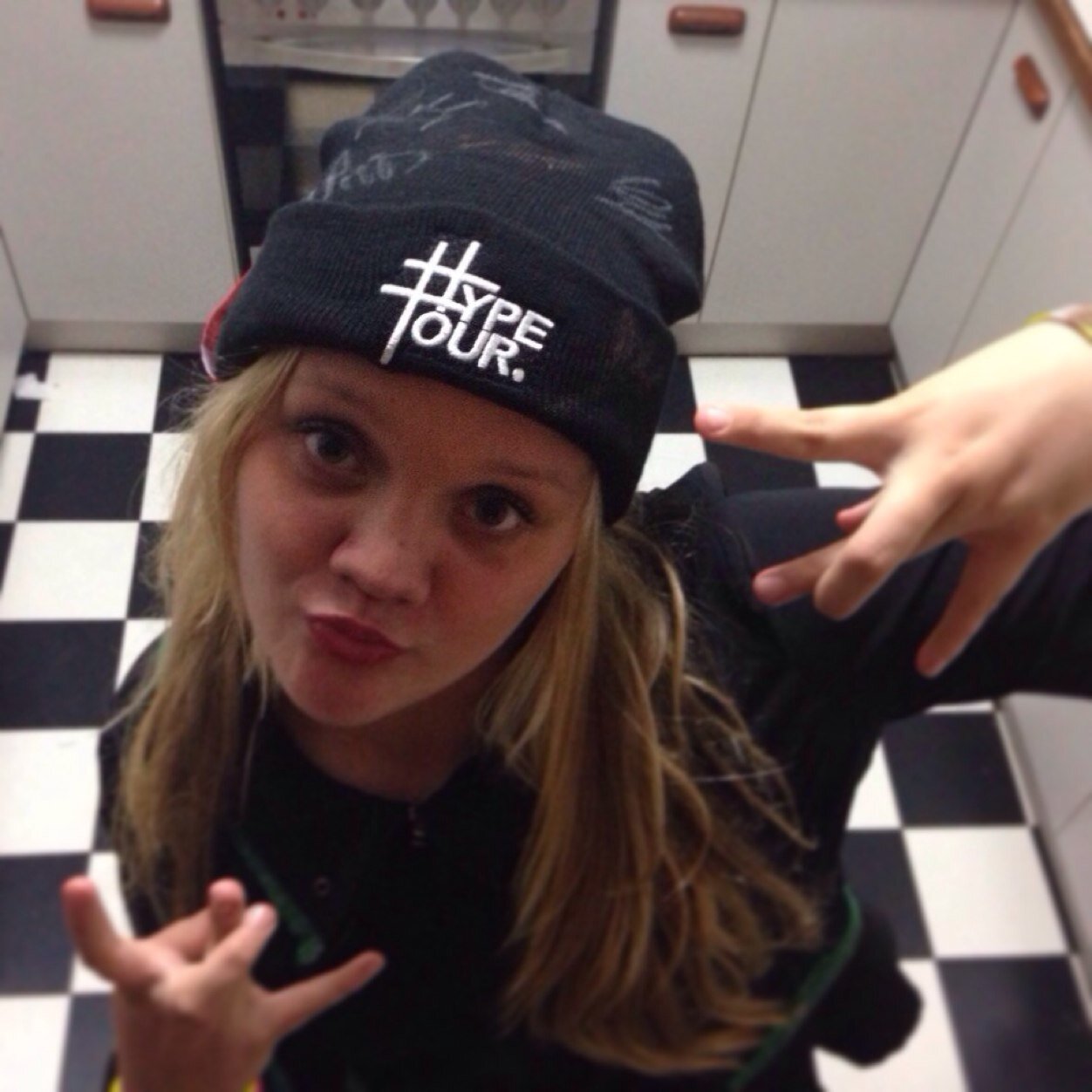 Aussie, Single, Dancer, Photography and Singer
