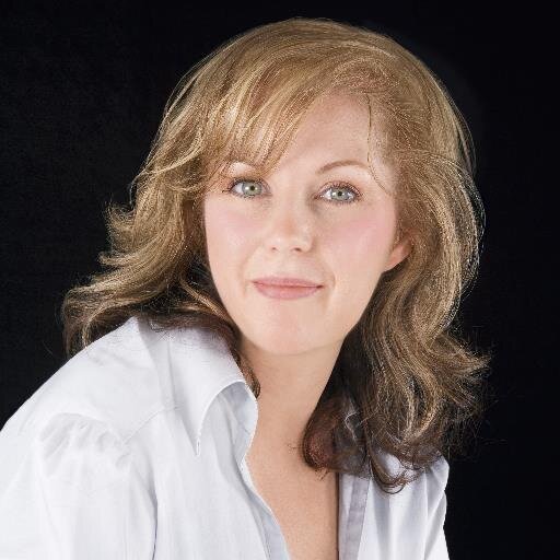 TracyGilpinBook's profile picture. Certified AI Prompt Engineer