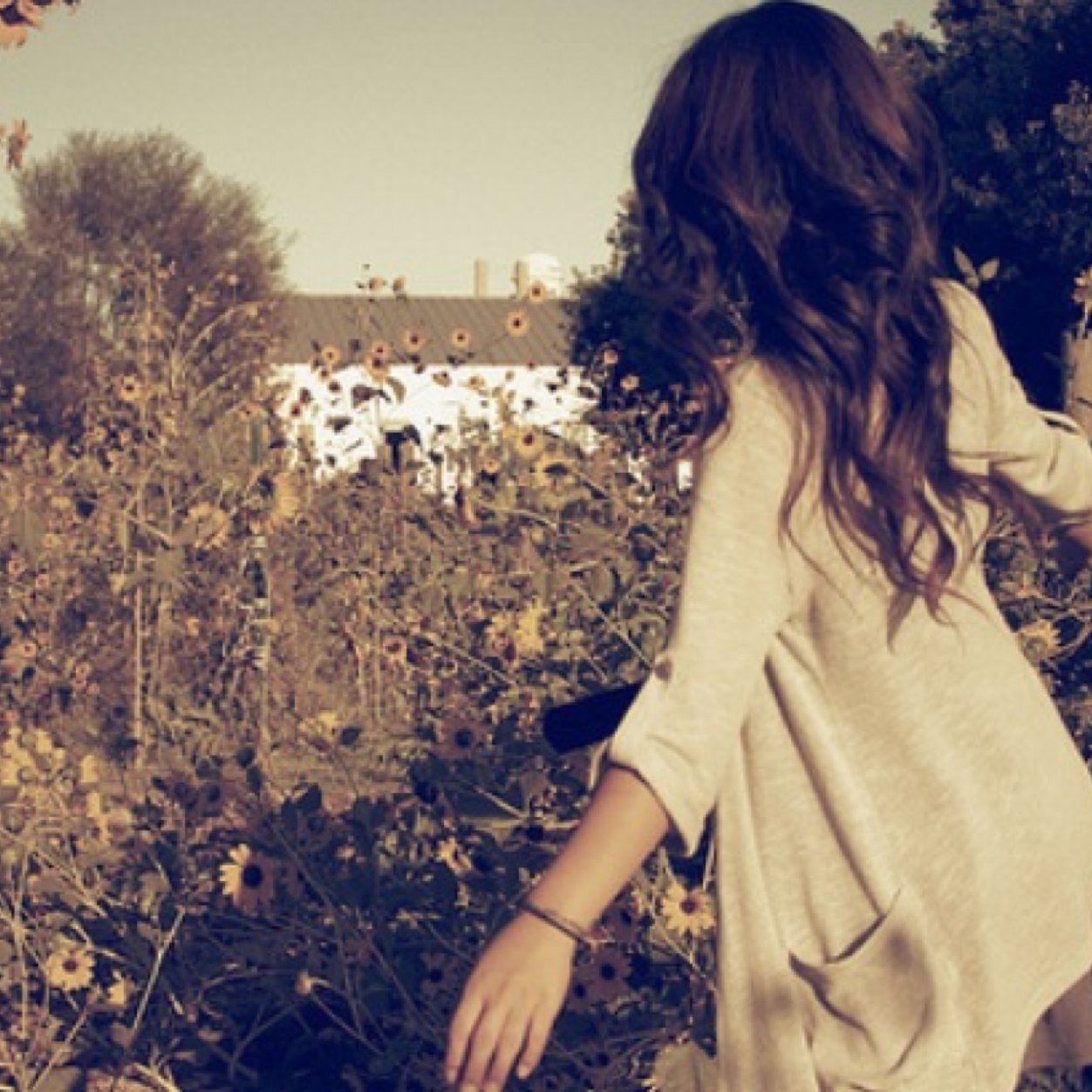 LilyyJacksonn's profile picture. Thoughts ~