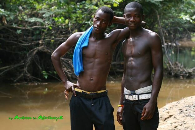 a gardener,lives in #nairobi,likes adventure and reading....