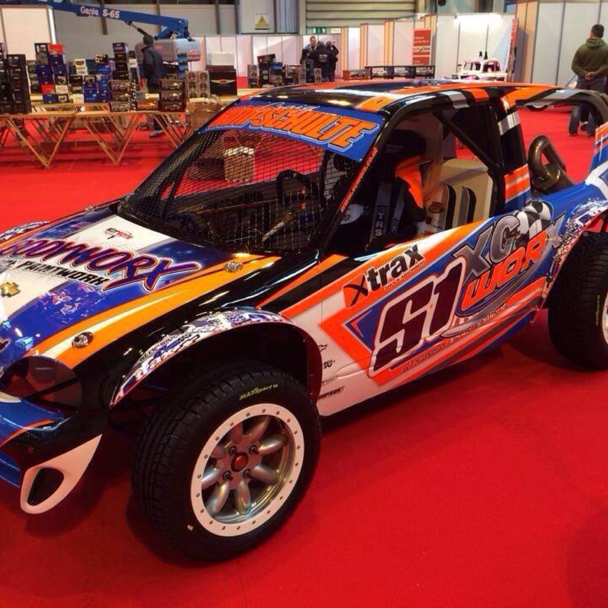 On this twitter account i provide infomation on the lastest infomation to do with national autograss. Including results , new cars , new drivers.