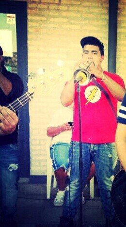 Holaa a todos  soy nacho 2da trompeta del remixero ! Y de la Fiestera musíc