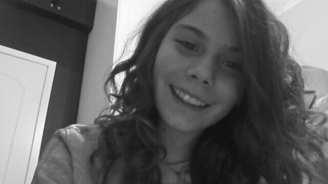 Follow my new account @ElenBrooks I follow back...I am just girl in love with 5 crazy boys who saved my life , the Janoskians. #RGEC #CotCakeWolrdTour2014