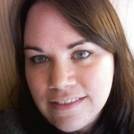 Mother to two girls, loves hiking, gardening, and having fun!