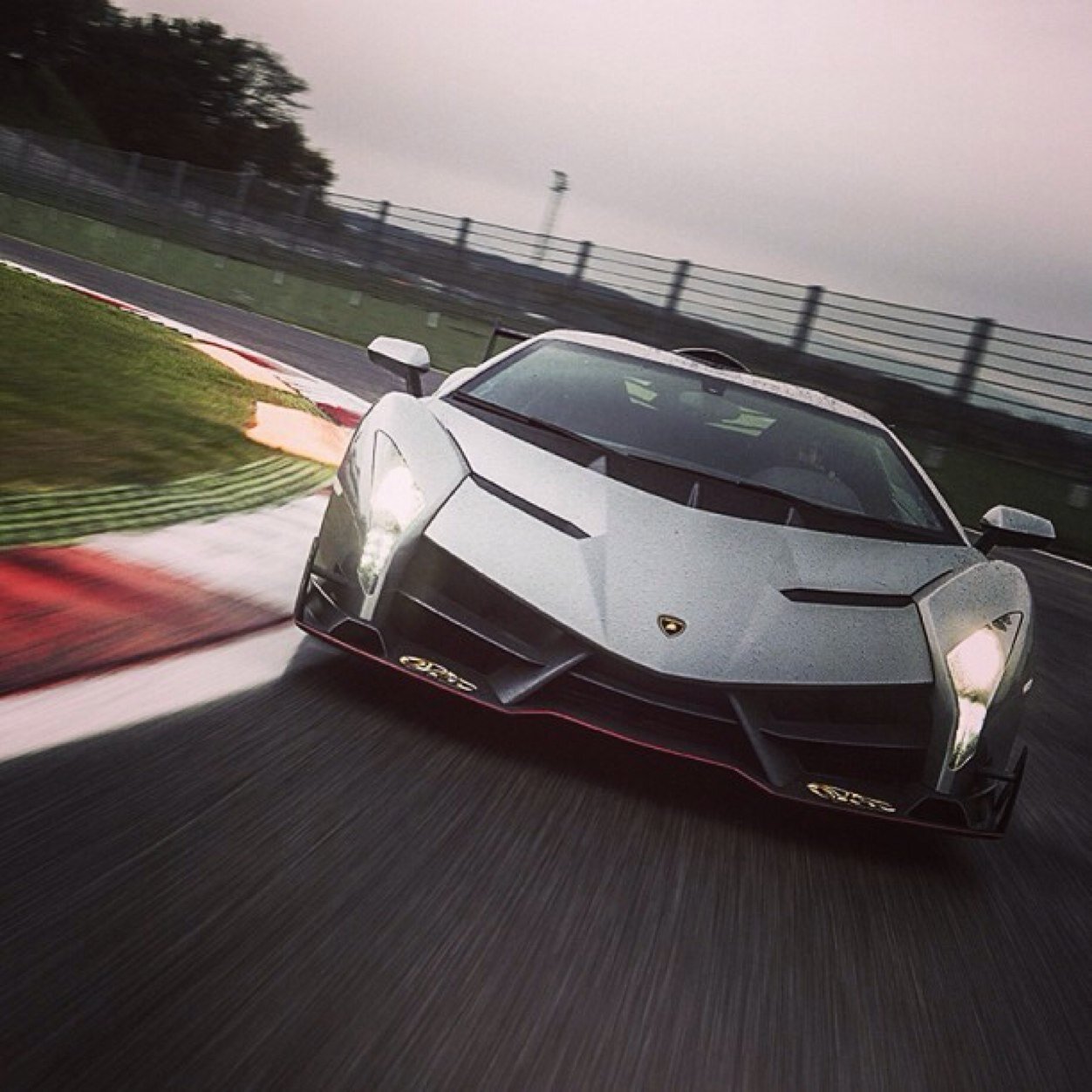 The fastest, most expensive, and most beautiful cars on Twitter