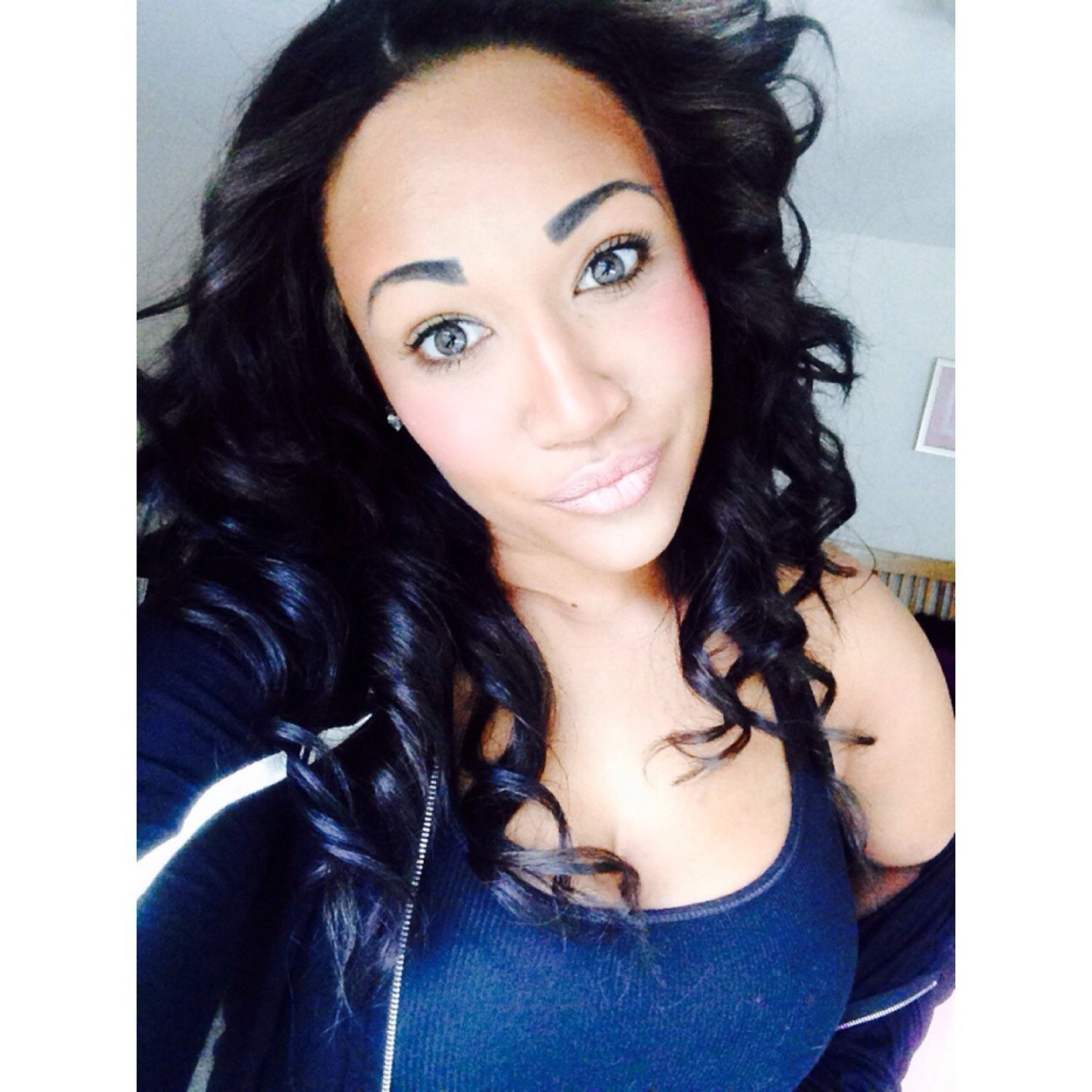 nickim00016's profile picture. Known as life size Malibu Barbie that BOSS chick . Beauty  & Brains . #glittergang #shimmershimmer