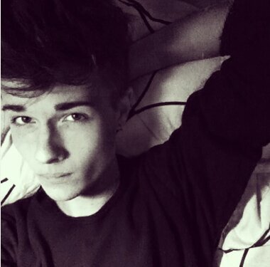 Official_Emil_G's profile picture. Skateboarder !!! ❇