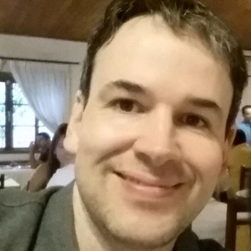 School owner in Brazil. I'm here to improve my English, make new friends, talk about technology and tell bad jokes.