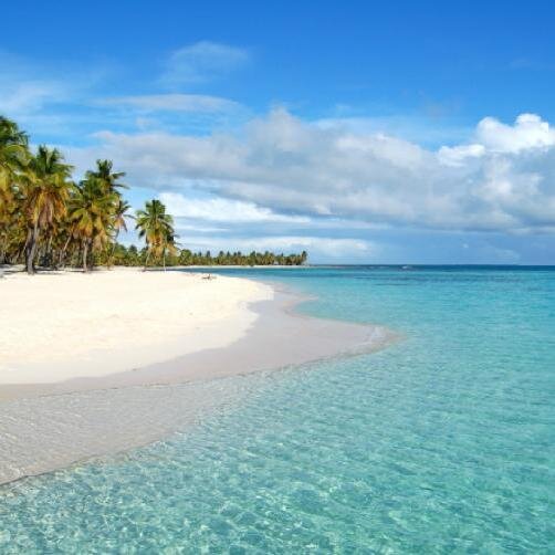 Cuando sueñas con el paraíso probablemente estás pensando en Isla Saona ☂☀☁ When you dream of paradise you're probably thinking of Saona Island.