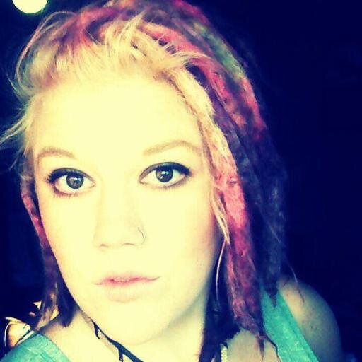 AskMaeLoveMore's profile picture. Sex, love, and all things naughty