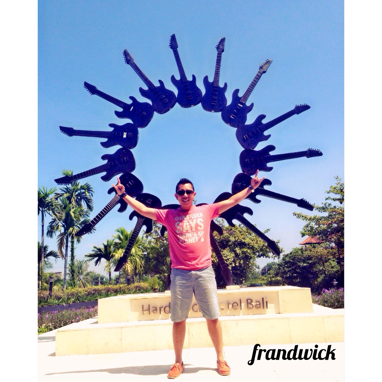 FernaNdhuz's profile picture. i'm the one who pursuit the happiness