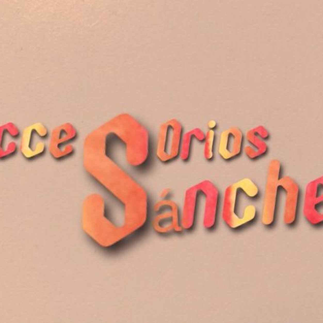 Bienvenido al twiiter de accesorios sanchez donde podras encontrar los mejores precios en ropa , complementos , bisuteria , hogar y todo para el deporte sigueno