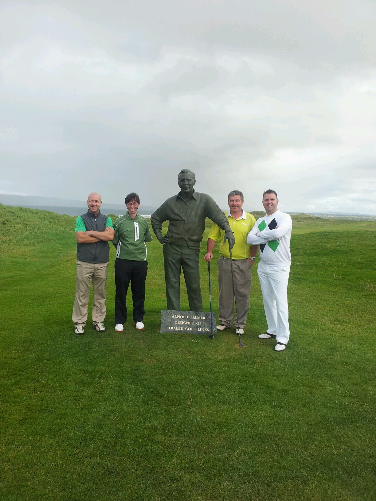 elponio7's profile picture. 