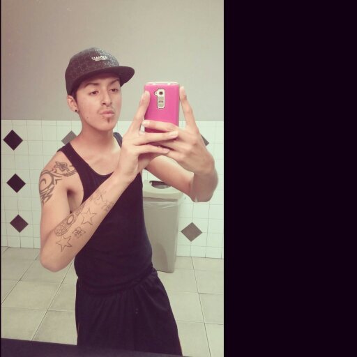 Kik: jayylovebabyboy